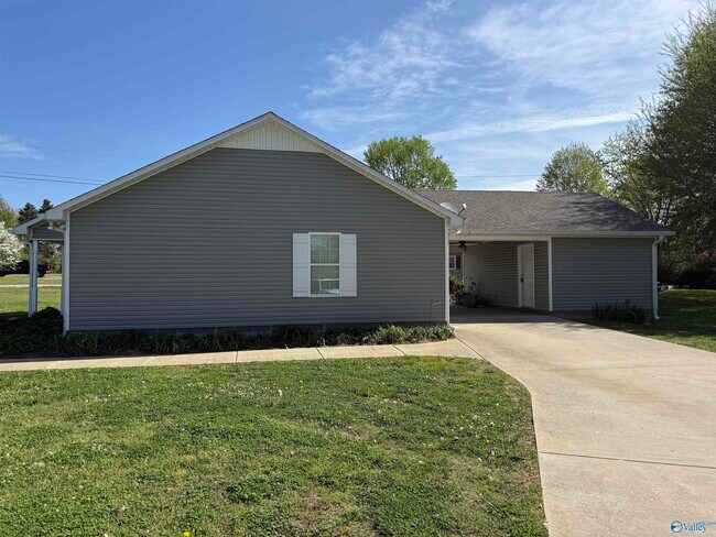 Building Photo - 30222 Fort Hampton St