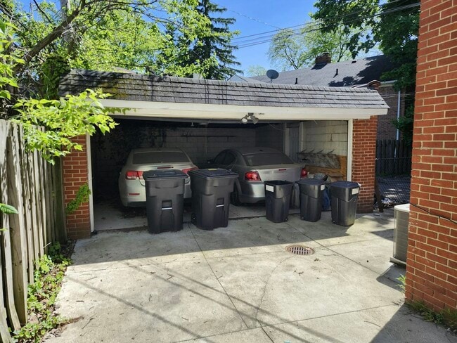 Building Photo - 18314 Chagrin Blvd
