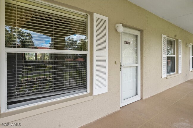 Building Photo - 9851 Costa Mesa Ln