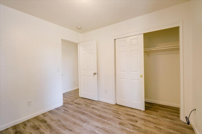 Building Photo - 5337 Saint Barts Ct