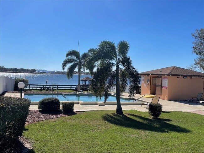 Building Photo - 687 Lake Dexter Cir