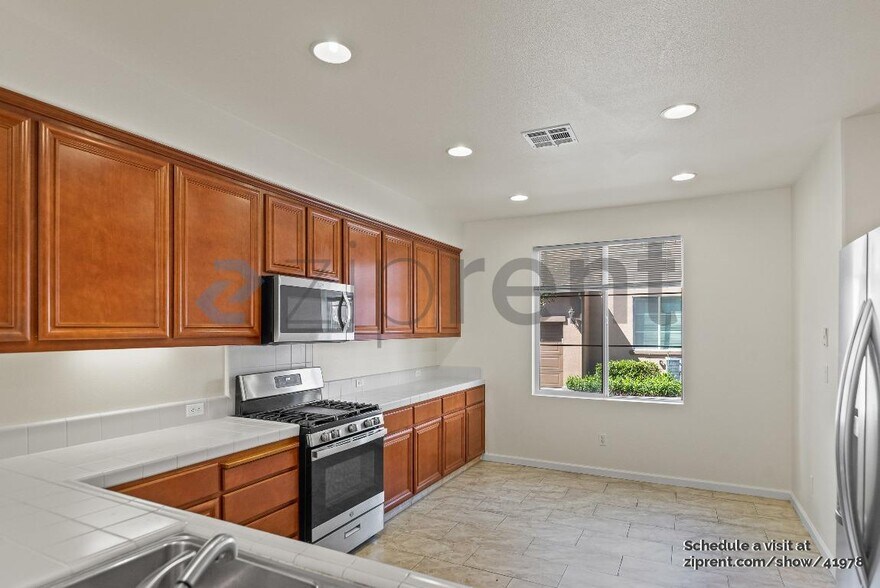 Building Photo - 3137 Cedarwood Loop