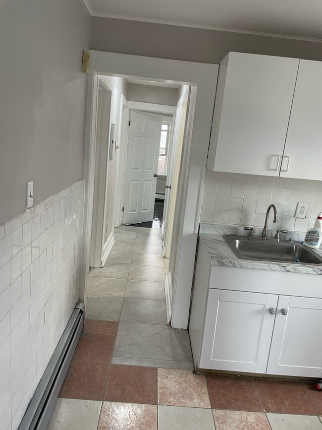 Building Photo - 575 Stuyvesant Ave