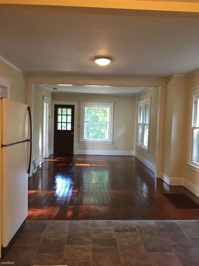 Building Photo - 4 br, 2 bath House - 1139 W Lovell St