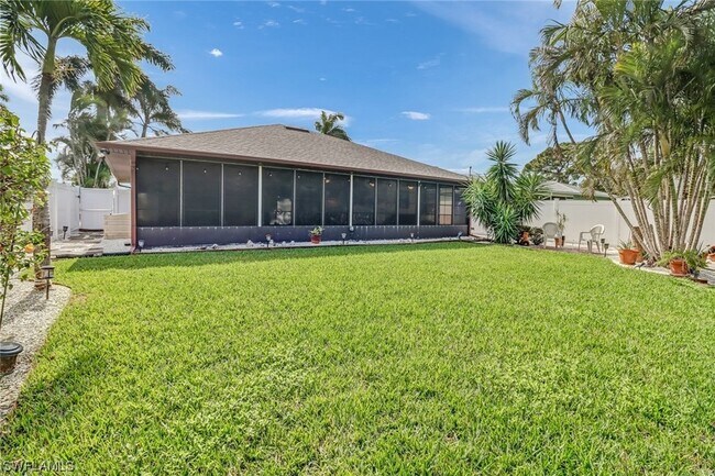 Building Photo - 69 7th St