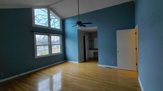 Building Photo - 5944 Port Yakima Ct