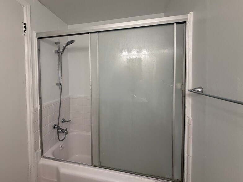 Building Photo - 29222 Grand River Ave