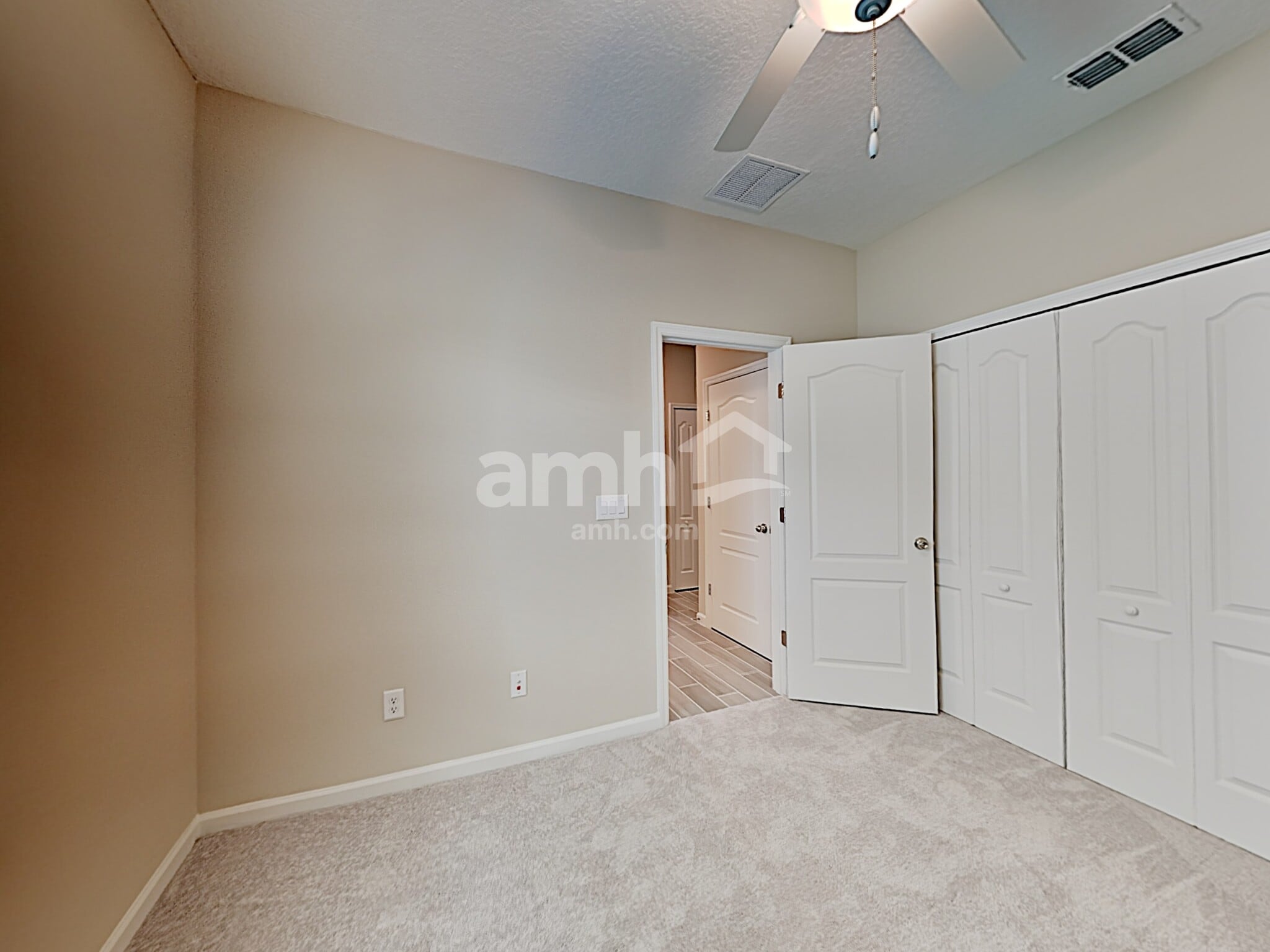 Building Photo - 450 Stone Arbor Ln
