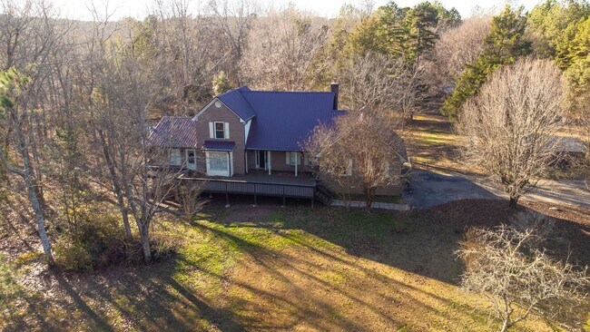 Building Photo - Beautiful 4 Bed 3.5 Bath Home on 20 Acres