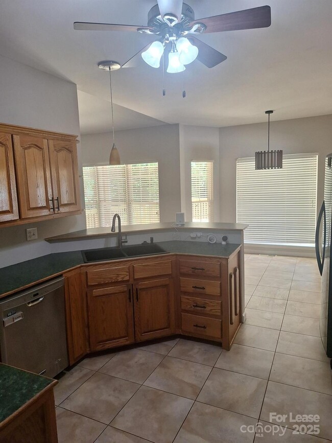 Building Photo - 2505 Green Point Ct