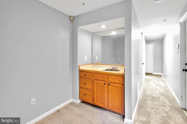 Building Photo - 12120 Apache Tears Cir
