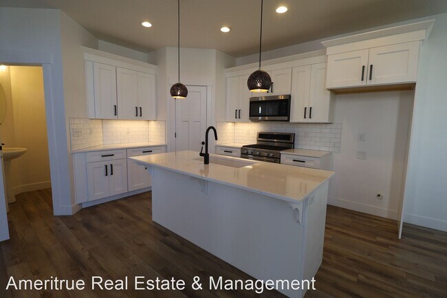 Building Photo - 3 br, 2.5 bath House - 1797 N 3780 W