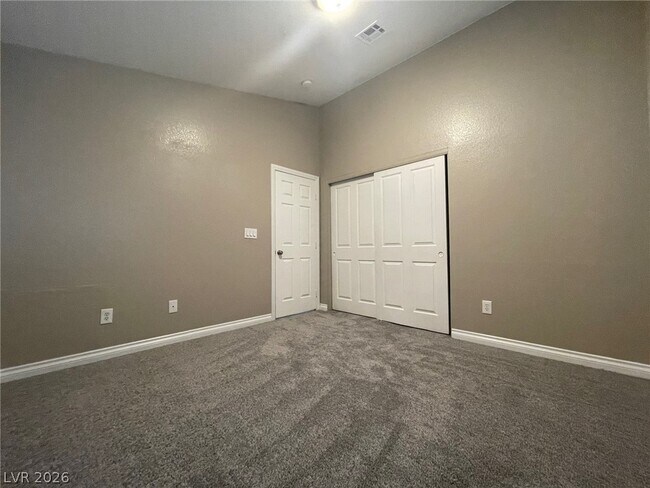 Building Photo - 5415 Altoona St