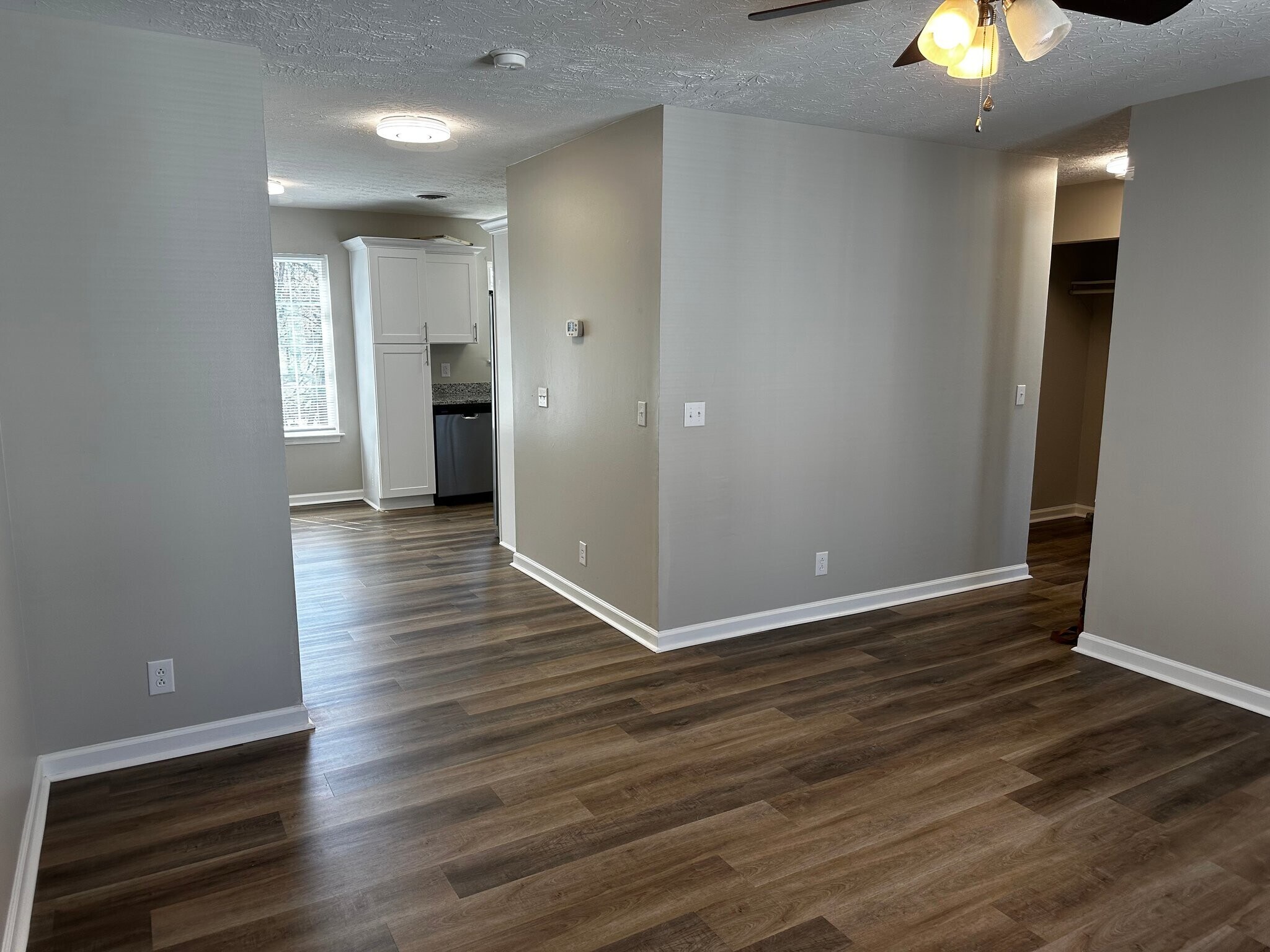 Building Photo - 1506 Batts Blvd