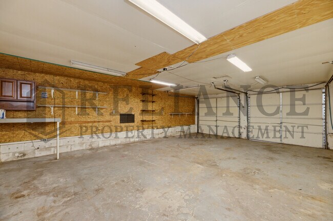 Building Photo - 107 Queen St