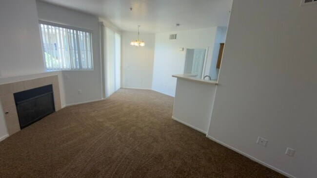 Building Photo - 7115 S Durango Dr