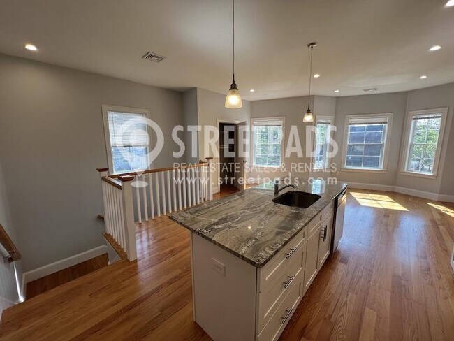 Building Photo - 4 bedroom in Boston MA 02134