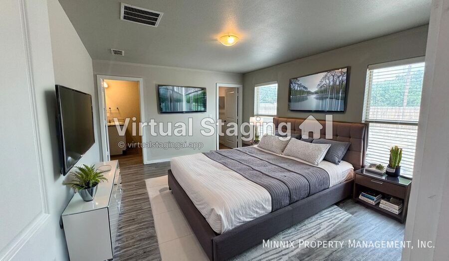 Building Photo - 2134 N Texas Ave