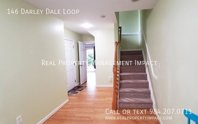 Building Photo - 146 Darley Dale Loop