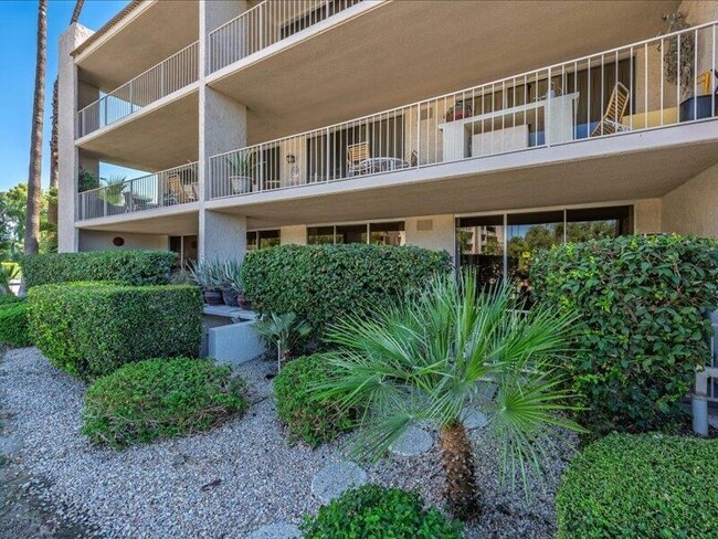 Building Photo - 899 Island Dr