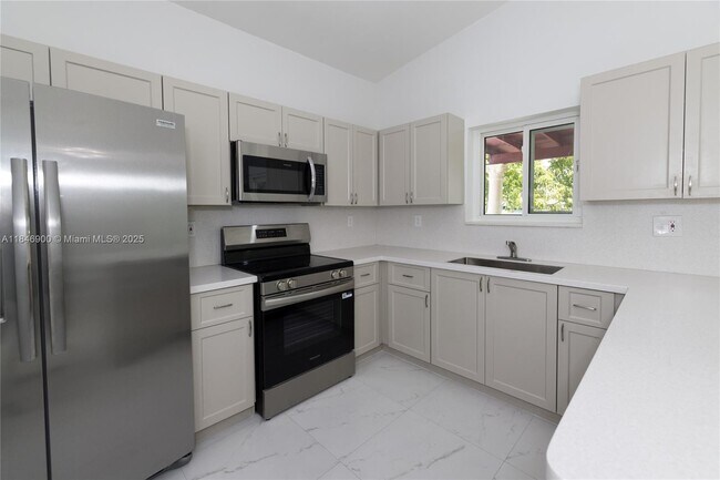 Building Photo - 14947 SW 36th Terrace