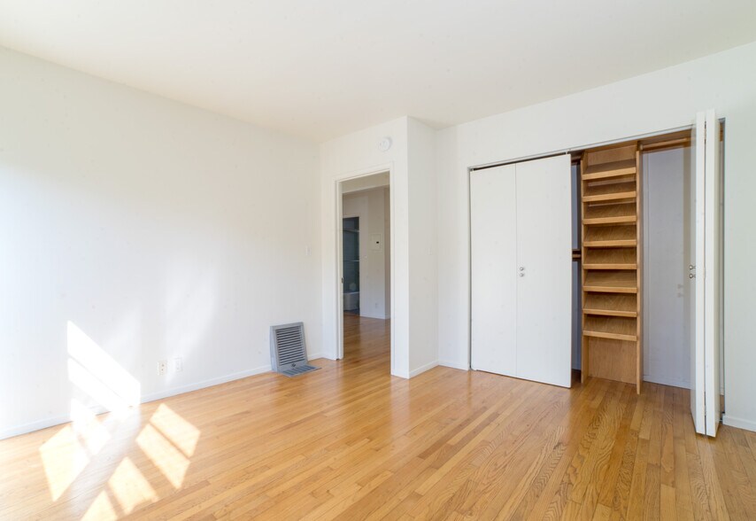 Bedroom - 3555 Beethoven St