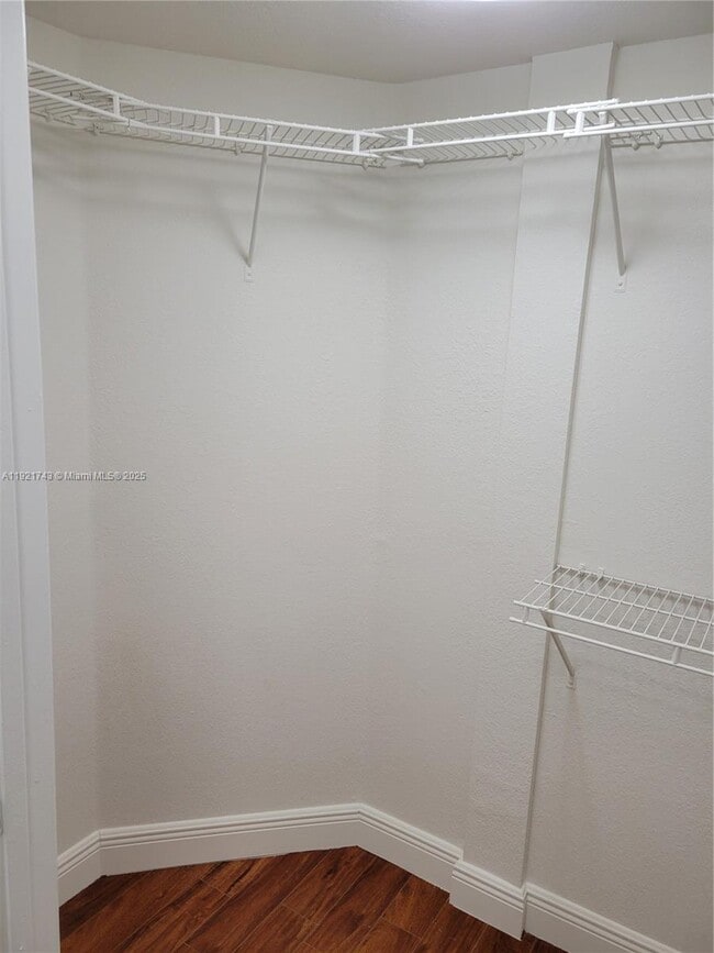 Building Photo - 2564 Centergate Dr