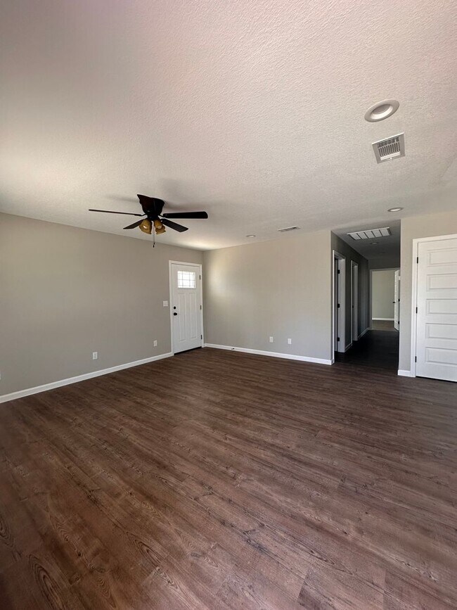 Building Photo - 906 Moxley Dr