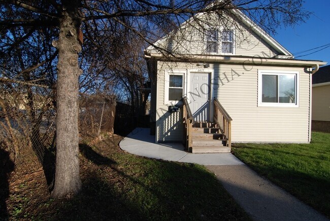 Building Photo - 6411 32nd Ave