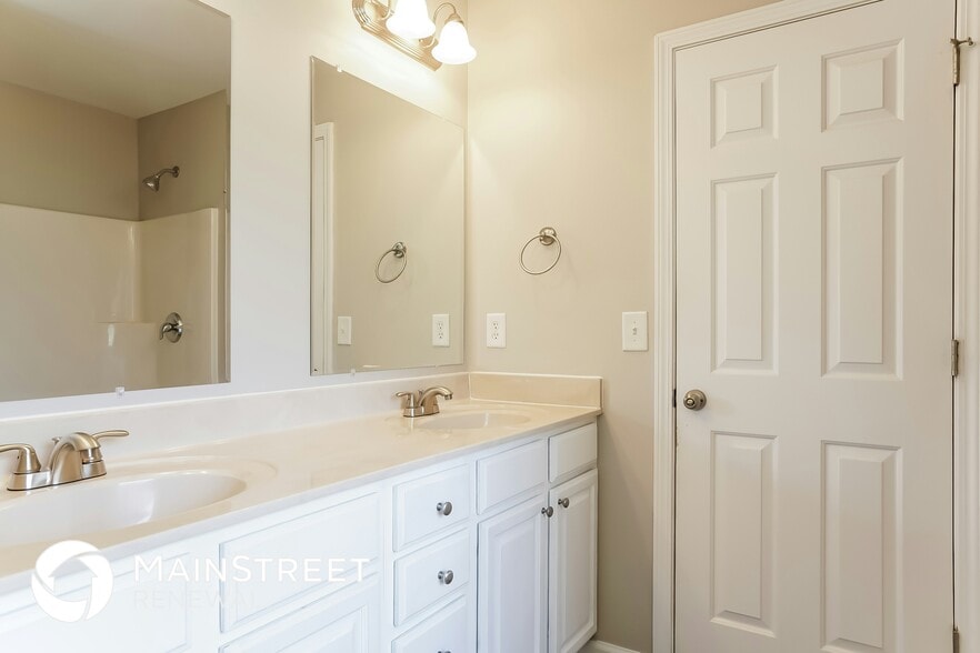 Building Photo - 174 Fox Chase Ln