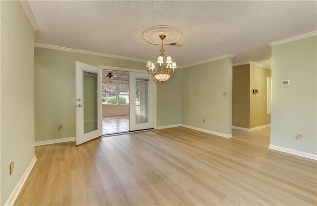 Building Photo - 60 Heartwood Dr NE