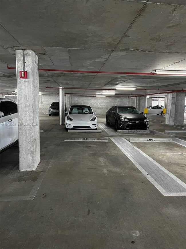 Building Photo - 690 SW 1st Ct