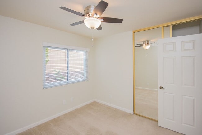 Building Photo - Lovely 3+BR Single-Story Carlsbad Home With AC & Skylights!!