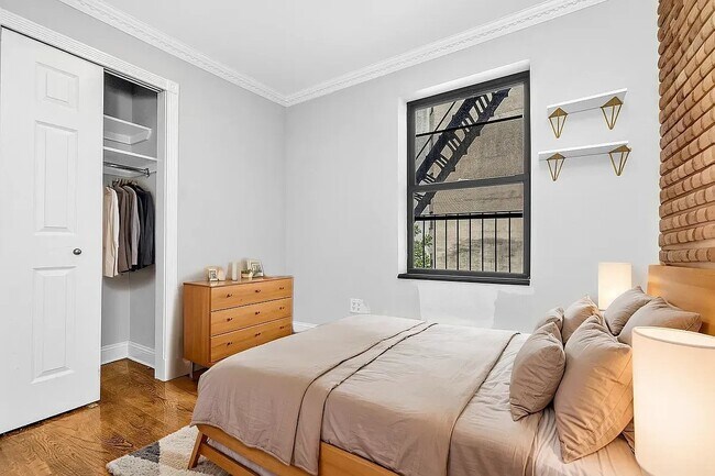 Building Photo - 179 Essex St