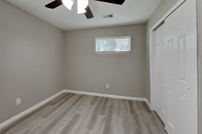 Building Photo - 16778 N Thrasher Dr