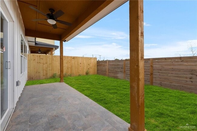 Building Photo - 15 Cassandra St