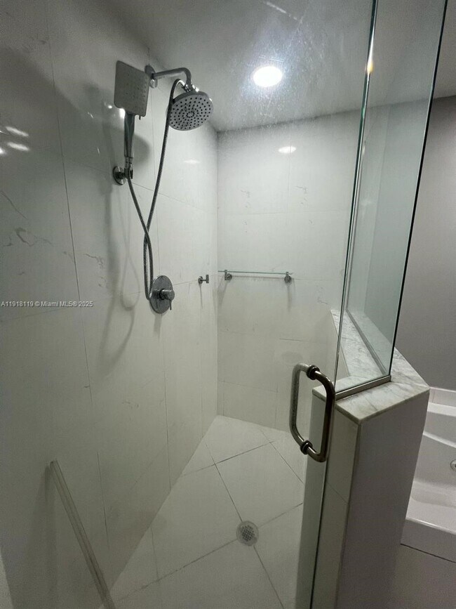 Building Photo - 55 SE 6th St