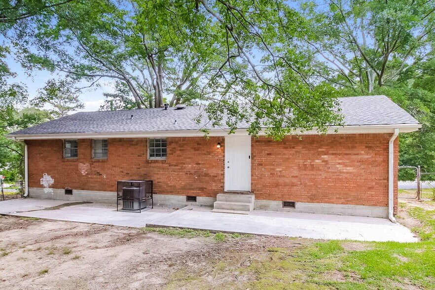 Building Photo - 1072 Laurel Ln NW