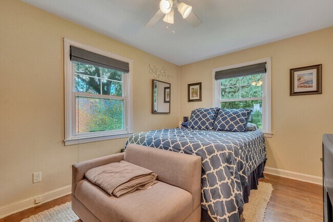 Building Photo - Charming 3-Bedroom Home in Savannah’s Parkside Neighborhood