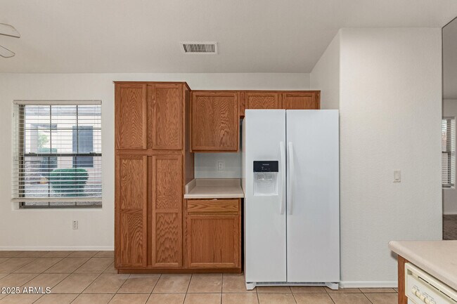 Building Photo - 17573 W Dalea Dr