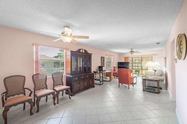 Building Photo - 33 Lake Vista Trail