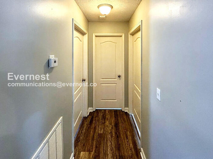 Building Photo - 1636 Joel Dr