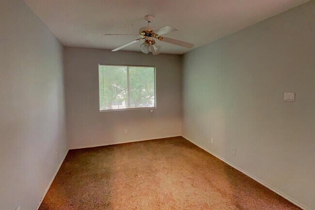 Building Photo - 13206 Saxby Ct
