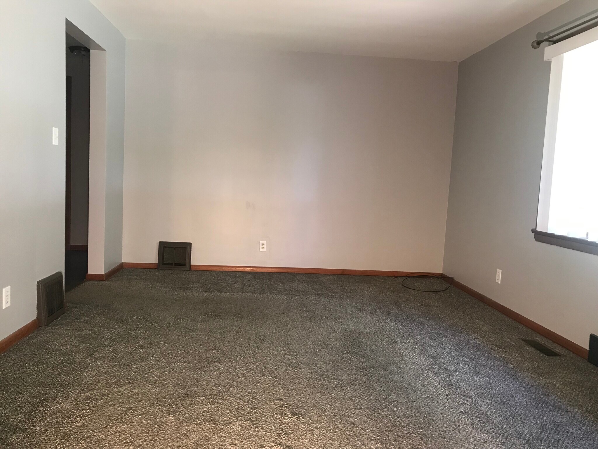 Building Photo - 609 Park Ave