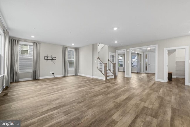 Building Photo - 7147 Starmount Ct