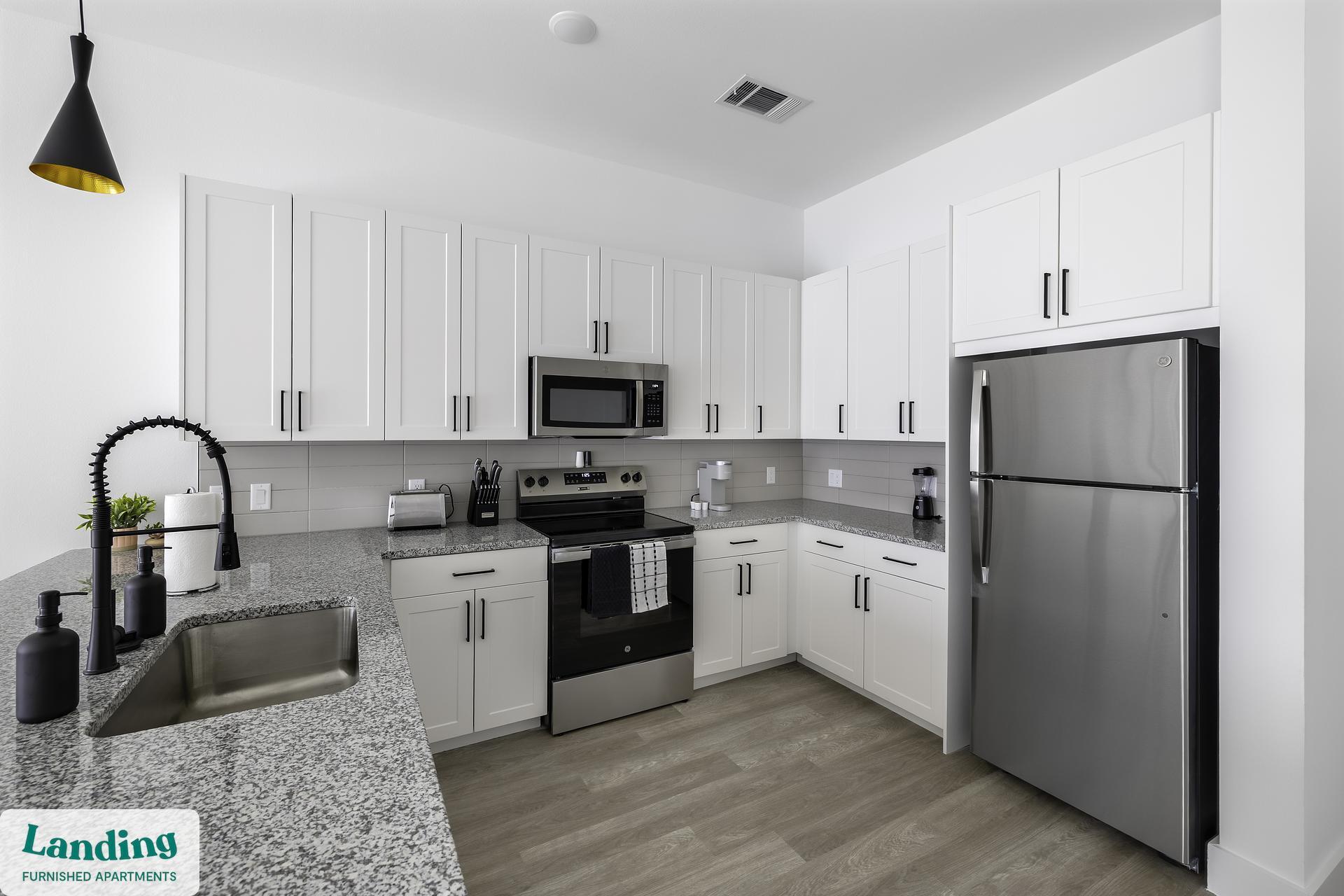 Building Photo - 650 E Sycamore St