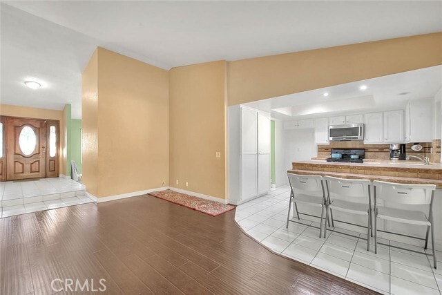 Building Photo - 23862 Country View Dr