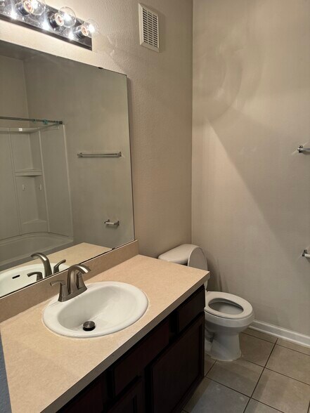 Building Photo - 4917 Key Lime Dr
