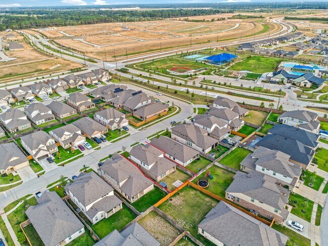 Building Photo - 19723 Vino Vale Dr