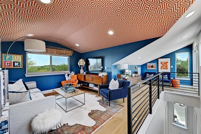 Building Photo - 2909 Kuhlman Ave